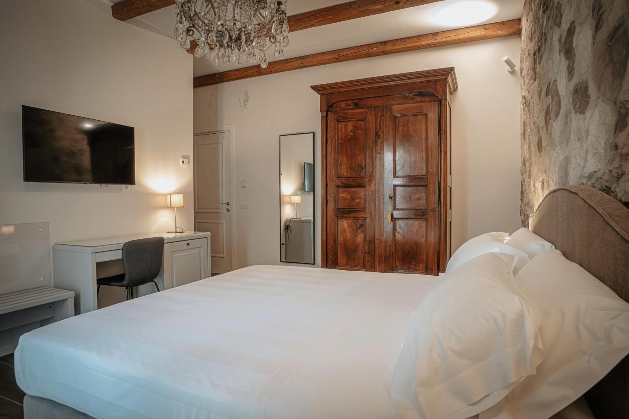 Dimora Lombardi Hotel Matera Exterior photo