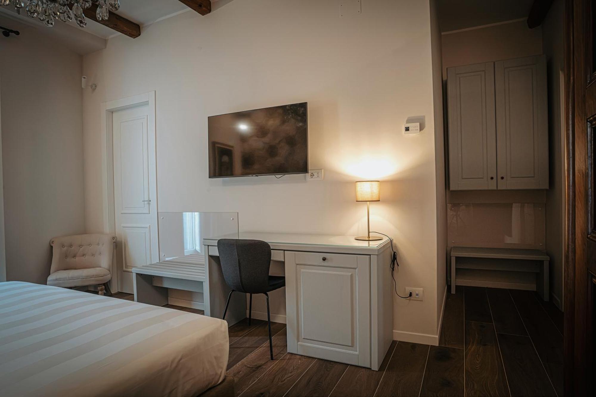 Dimora Lombardi Hotel Matera Exterior photo